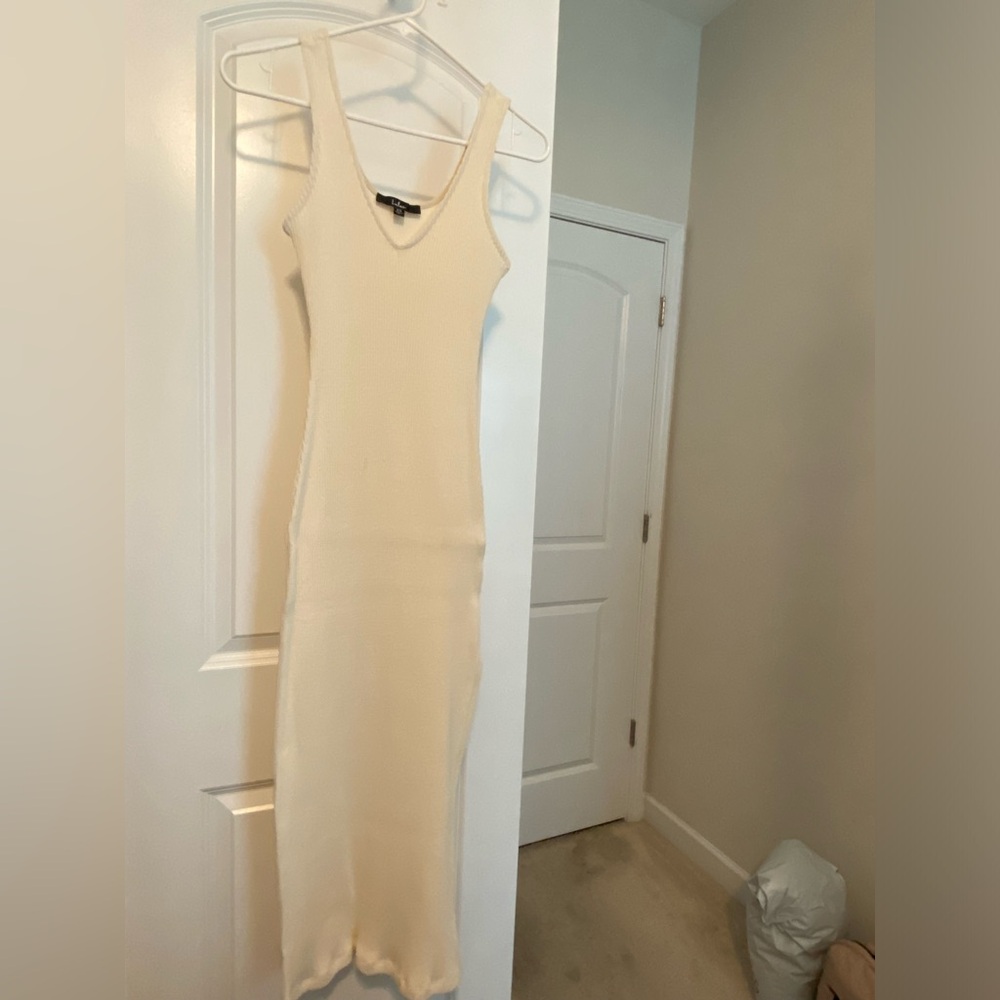 Lulus cream ribbed v-neck sweater dress size xs